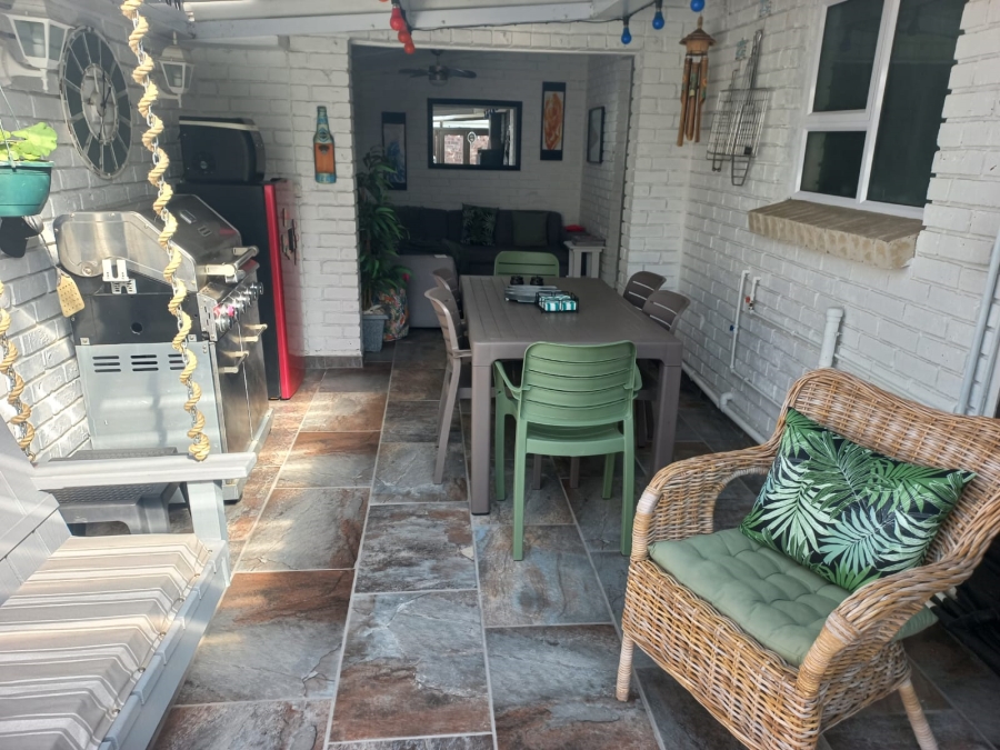 2 Bedroom Property for Sale in Gonubie North Eastern Cape